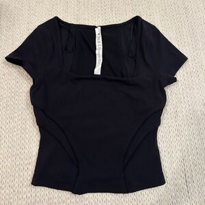 Lululemon Short Sleeve Workout Top Size 2